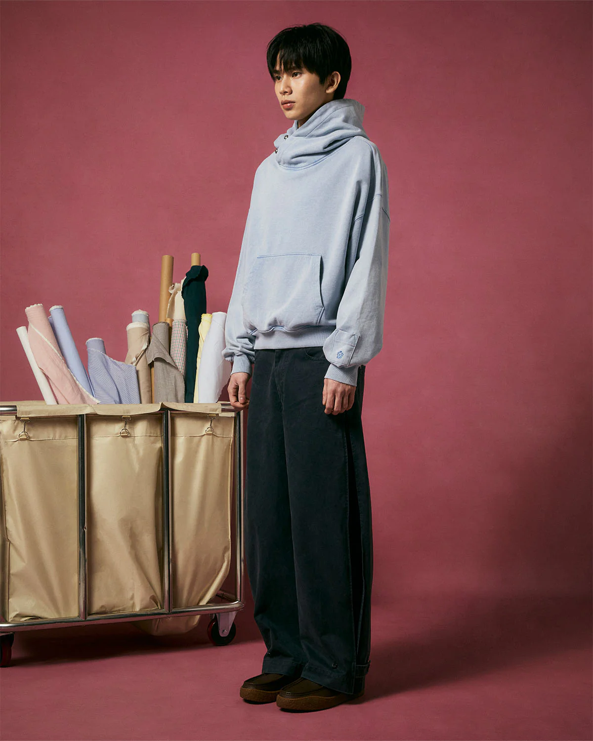 BLACK ACCORDION CHINO PANTS - Image 3