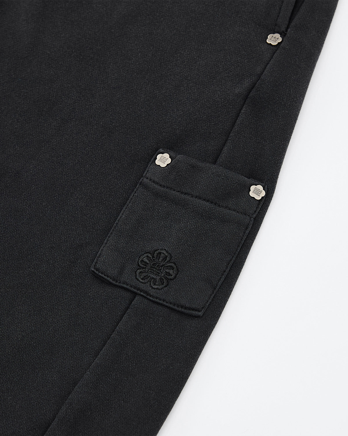 FADE BLACK WRAP SWEATBAJI - Image 8