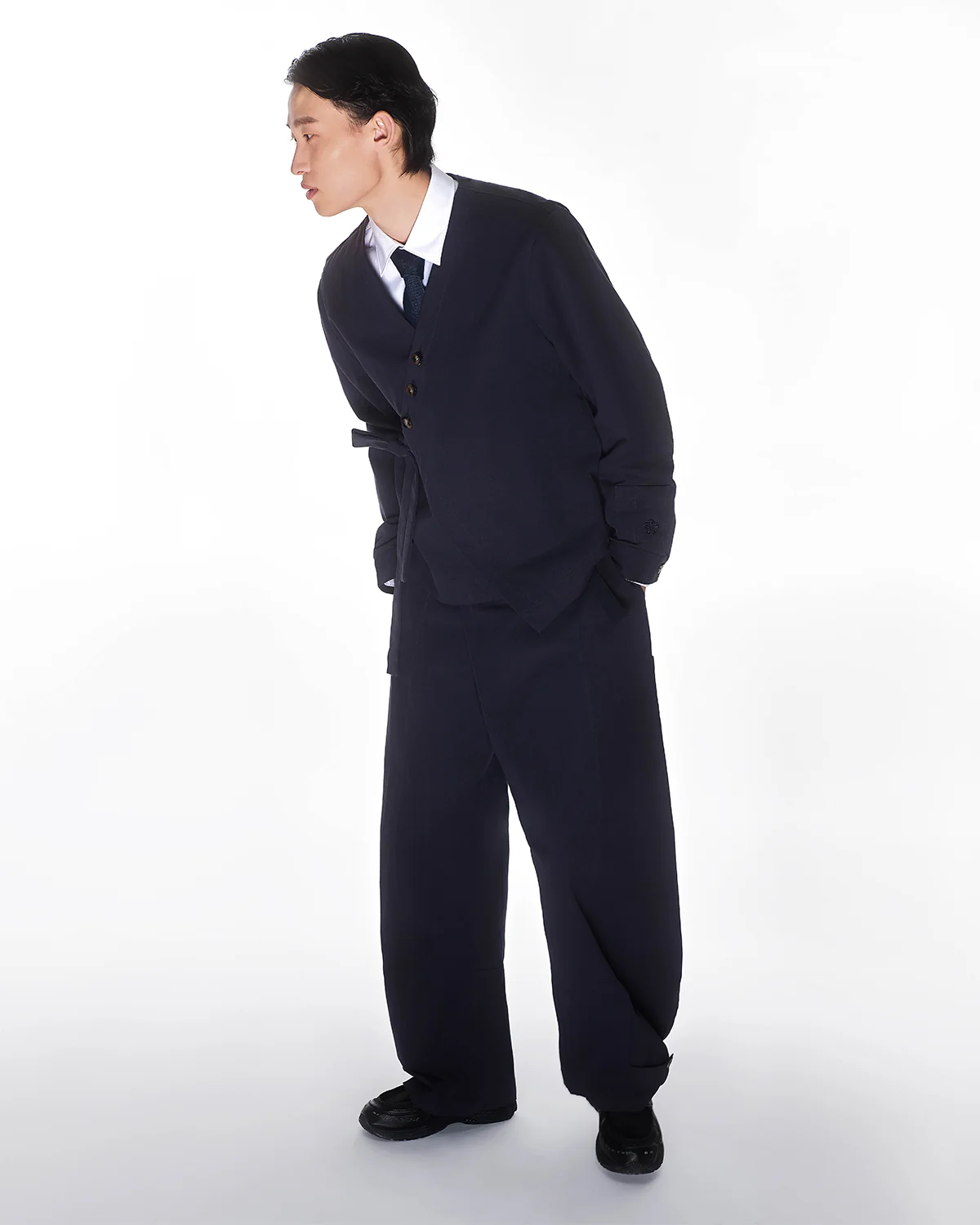 NAVY HANBOK TIE BLAZER - Image 7