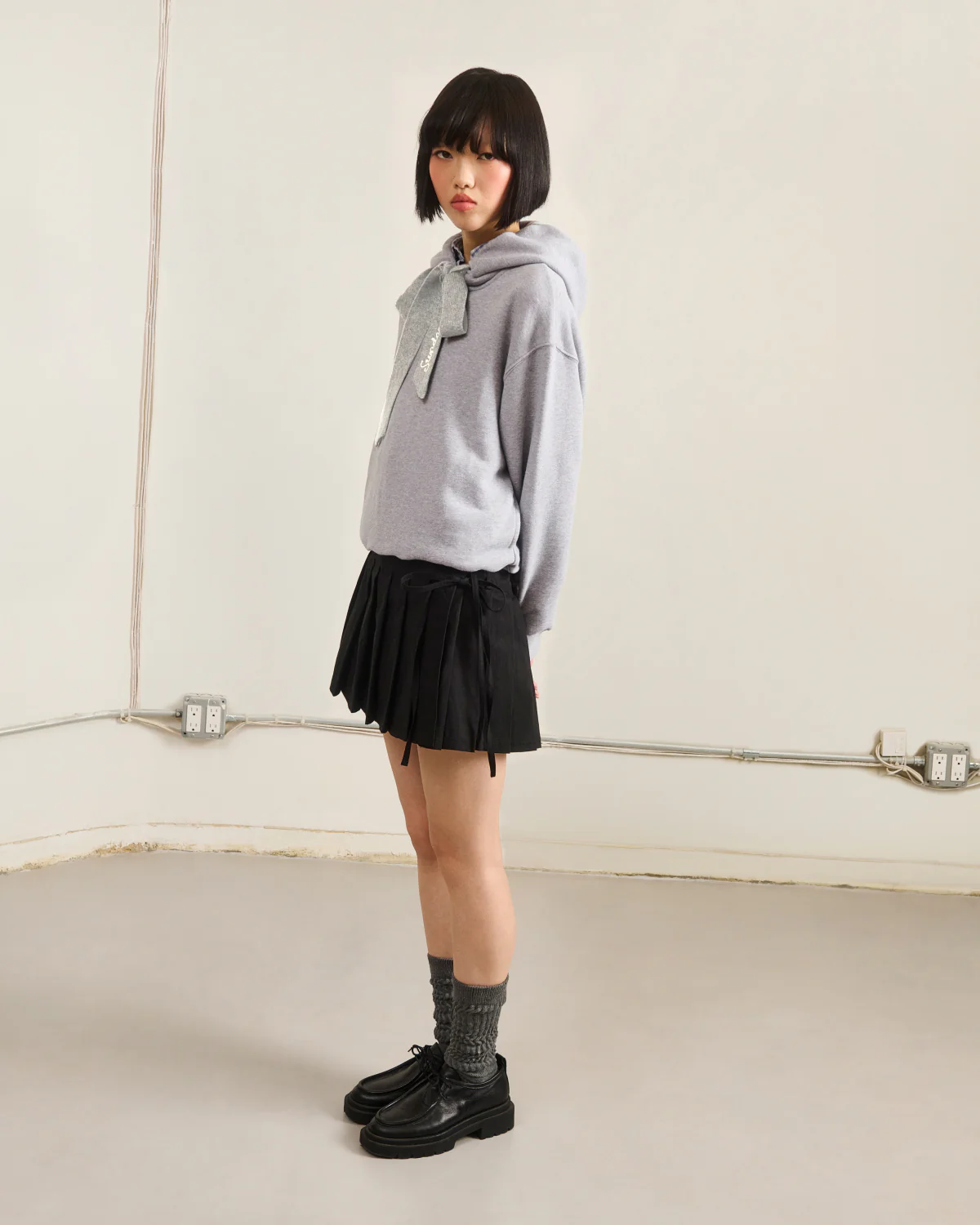 HEATHER GREY KNIT TIE HOODIE - Image 3